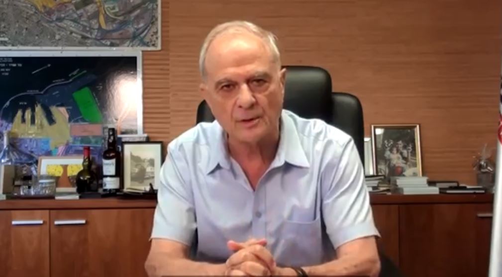 חברים יקרים, שנה טובה!